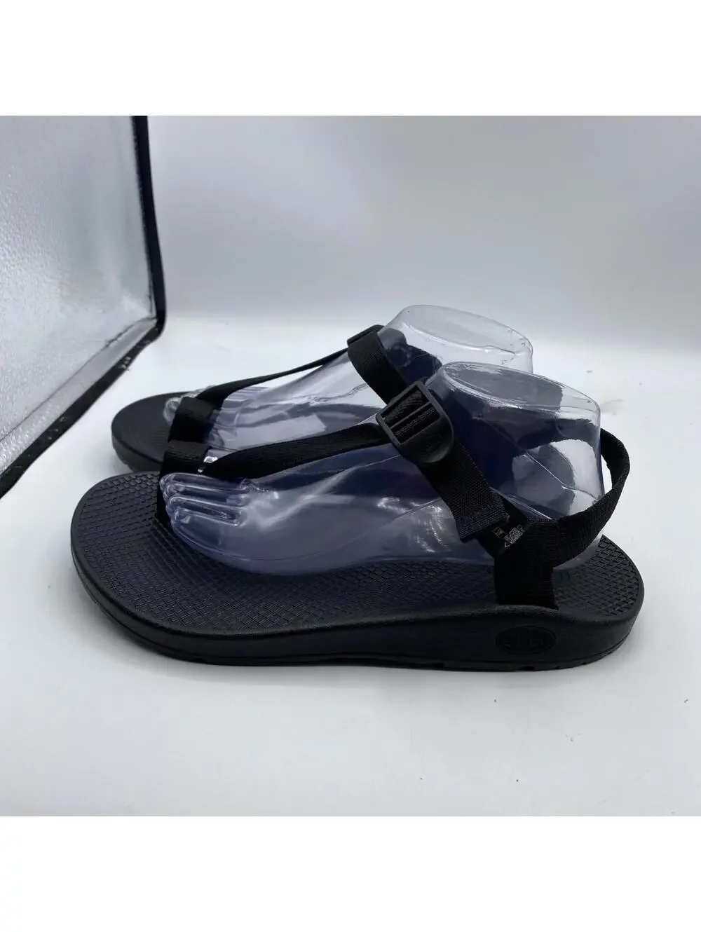 Chaco Classic Sandals Men Size 9 Black Adjustable Strap Outdoor Sport JCH108321